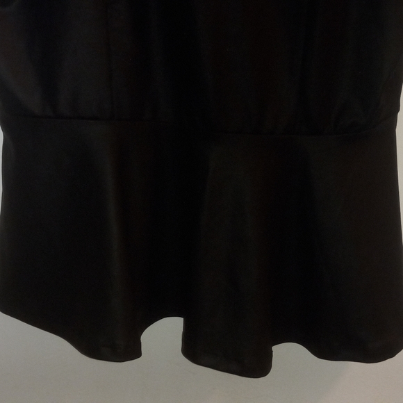 Spandex black tank with lace that looks like leather - Picture 3 of 6